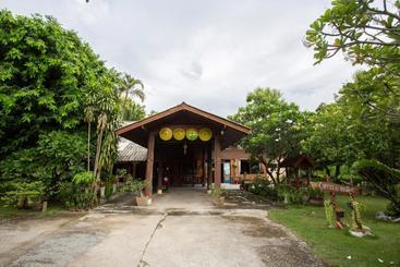 هتل Bavarian Paradise Resort & Restaurant