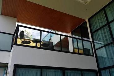 هتل Hamilton Grand Residence