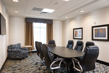 هتل Hampton Inn & Suites La Crosse Downtown