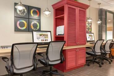 هتل Home2 Suites By Hilton Gillette