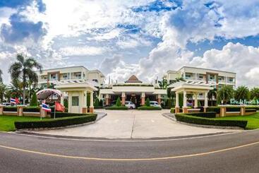 هتل Krabi Front Bay Resort