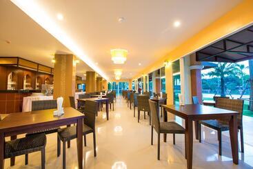 هتل Krabi Front Bay Resort
