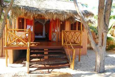 هتل Hôtel Palissandre Morondava