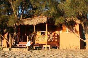 هتل Hôtel Palissandre Morondava