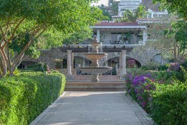 هتل Pedregal Suites   Marina And Downtown