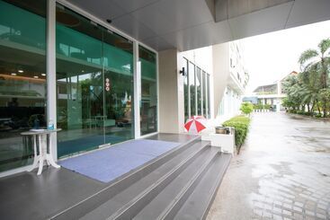 Phavina Hotel Rayong Sha Extra Plus