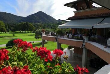 هتل Relais Golf Padova