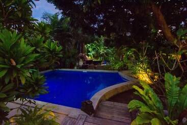 هتل Rice Barn And Rooms