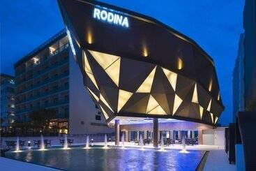 هتل Rodina Beach