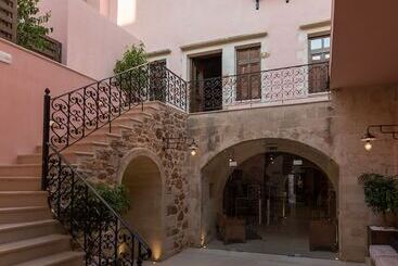 هتل Serenissima Boutique
