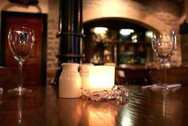 هتل The Farmyard Inn