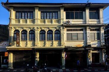 هتل The Rommanee Classic Guesthouse