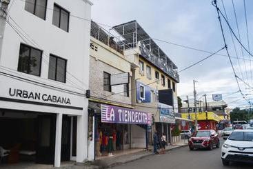 هتل Urban Cabana