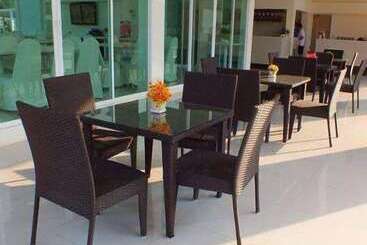 هتل Worawee Resort & Spa
