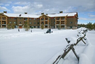 هتل Worldmark West Yellowstone