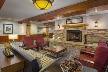 هتل Worldmark West Yellowstone