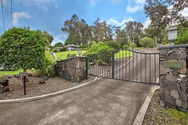 Ohia Kona Estates An All Suites B&b