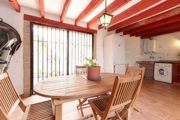 Global Properties, Bonita Casa Rural En Quart De Les Valls - Quart de les Valls