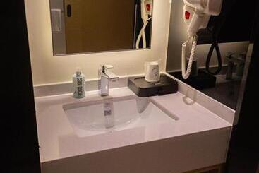 هتل City Comfort Inn Enshi Wuyangba