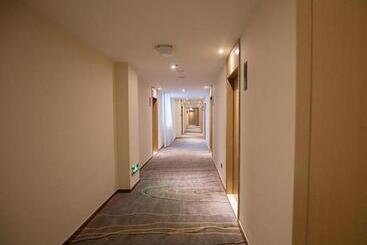 هتل City Comfort Inn Enshi Wuyangba