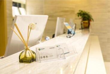 هتل City Comfort Inn Xinfeng High Speed Railway West Station Yingbin Avenue