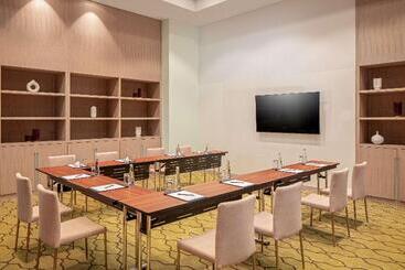هتل Doubletree By Hilton Fujairah City