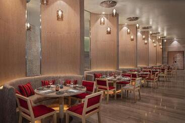 هتل Doubletree By Hilton Fujairah City