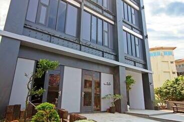 هتل House16