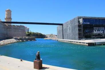 هتل Crowne Plaza Marseille Le Dome
