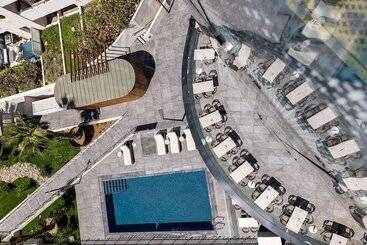 هتل Crowne Plaza Marseille Le Dome