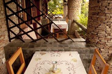 هتل Hôtel Clos Des Limbas