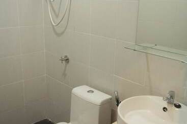 هتل Cloud 9 Guest House