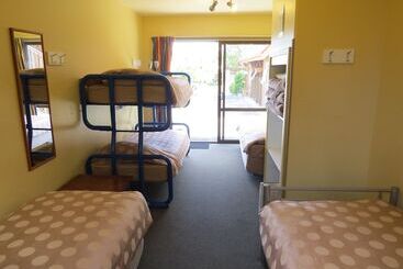 هاستل Hanmer Backpackers