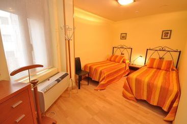 Apartamentos Toro 33