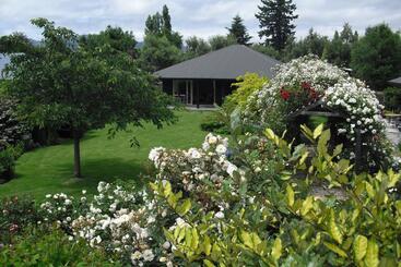 تختخواب و صبحانه Marchmont Gardens