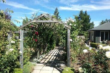 تختخواب و صبحانه Marchmont Gardens