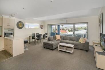 Crow S Nest Apartments