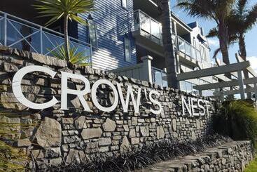 Crow S Nest Apartments
