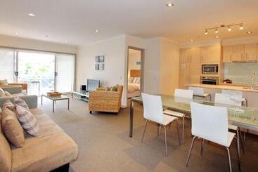 Crow S Nest Apartments