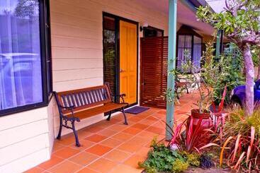 Glenalvon Lodge Motel