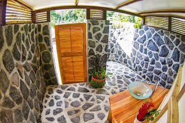 Otel Aganoa Lodge Samoa
