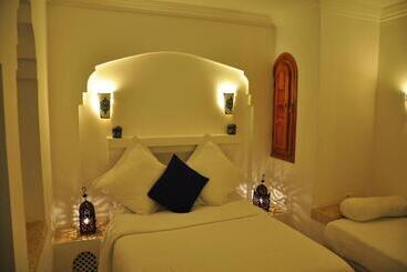 هتل Al Alba Hammam & Restaurant