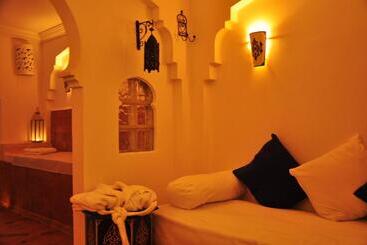 هتل Al Alba Hammam & Restaurant