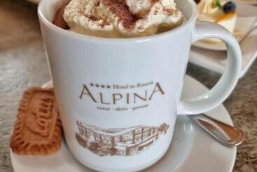 هتل Alpina