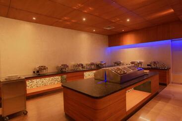 هتل Diana Heights Luxury