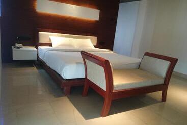 هتل Diana Heights Luxury