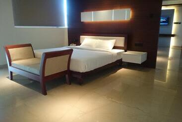 هتل Diana Heights Luxury