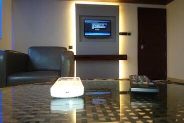 هتل Diana Heights Luxury