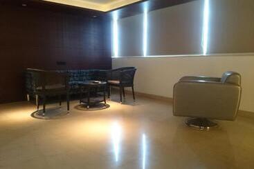 هتل Diana Heights Luxury