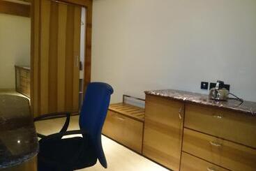هتل Diana Heights Luxury